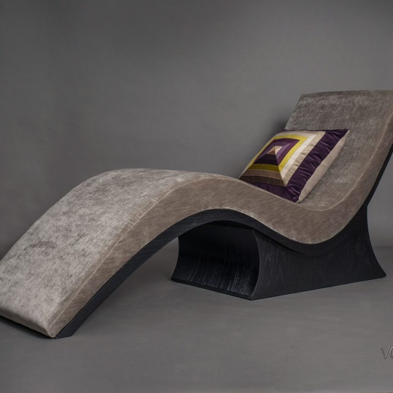 CHAISE LOUNGES
